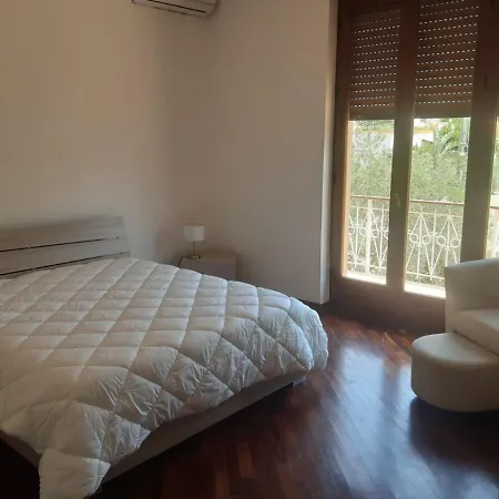 Damusel Aparthotel