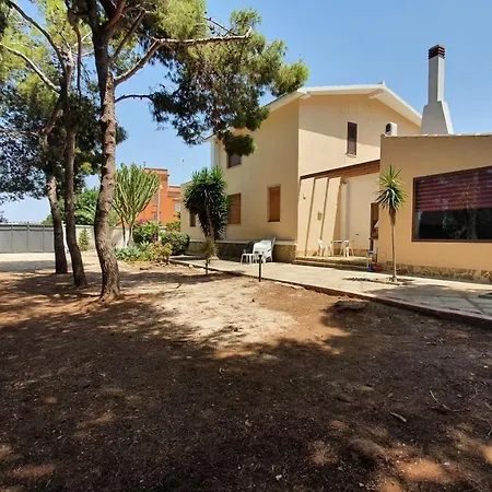 Damusel Aparthotel